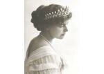 Name: Queen Marie of Romania’s Shell Shaped Brooch <p>History of the piece: Once owned by Queen Marie of Romania